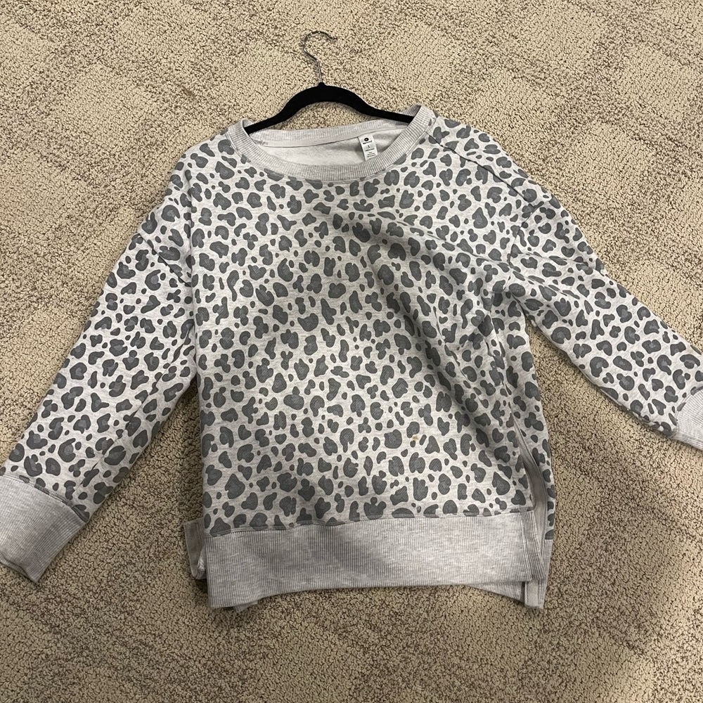 Size Large 90’ sweatshirt with side slits